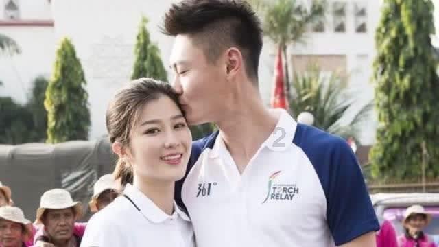 小明从如图所示的二次函数 的图象中,观察得出了下面五条信息:① ;② ;③ ;④ ;⑤ 。 你认为- 专业问答类网站